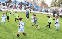 Centenario incentiva actividades deportivas para contener a infancias y juventudes