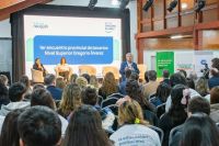 Neuquén consolida su política de becas con un reconocimiento de la UNESCO