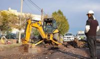 Ocho barrios sin agua por una fisura en una cañería en Neuquén
