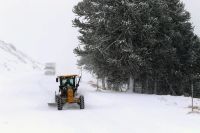     Rutas complicadas por nieve y hielo: refuerzan los operativos en Neuquén